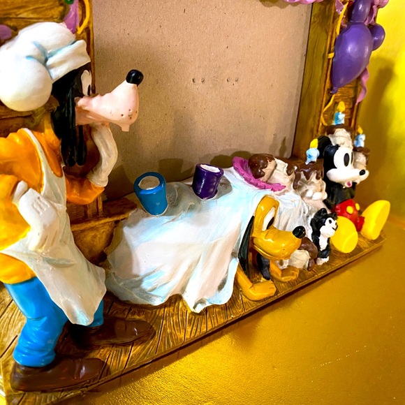 DISNEY STORE EXCLUSIVE VTG 90’s 3-D MICKEY & FRIENDS HAPPY BIRTHDAY PARTY FRAME - Picture 6 of 16